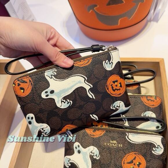 NWT COACH 2025 Corner Zip Wristlet With Halloween CCL21 Gold/Walnut - Picture 2 of 5